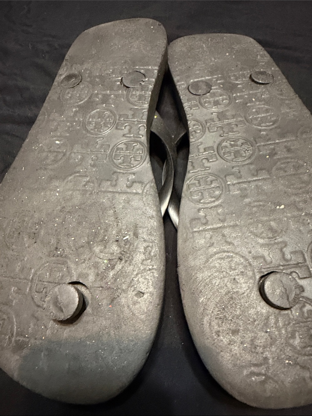 Tory Burch Leopard-Print Flip Flops with Black Straps and Gold Logo - Picture 4 of 5